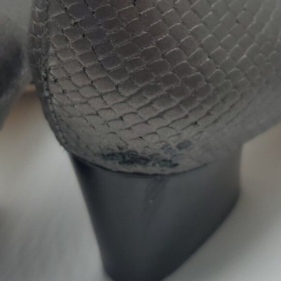 DONALD J PLINER  GEM Gray Snakeskin Pumps ITALY 10M Heels - Picture 6 of 11